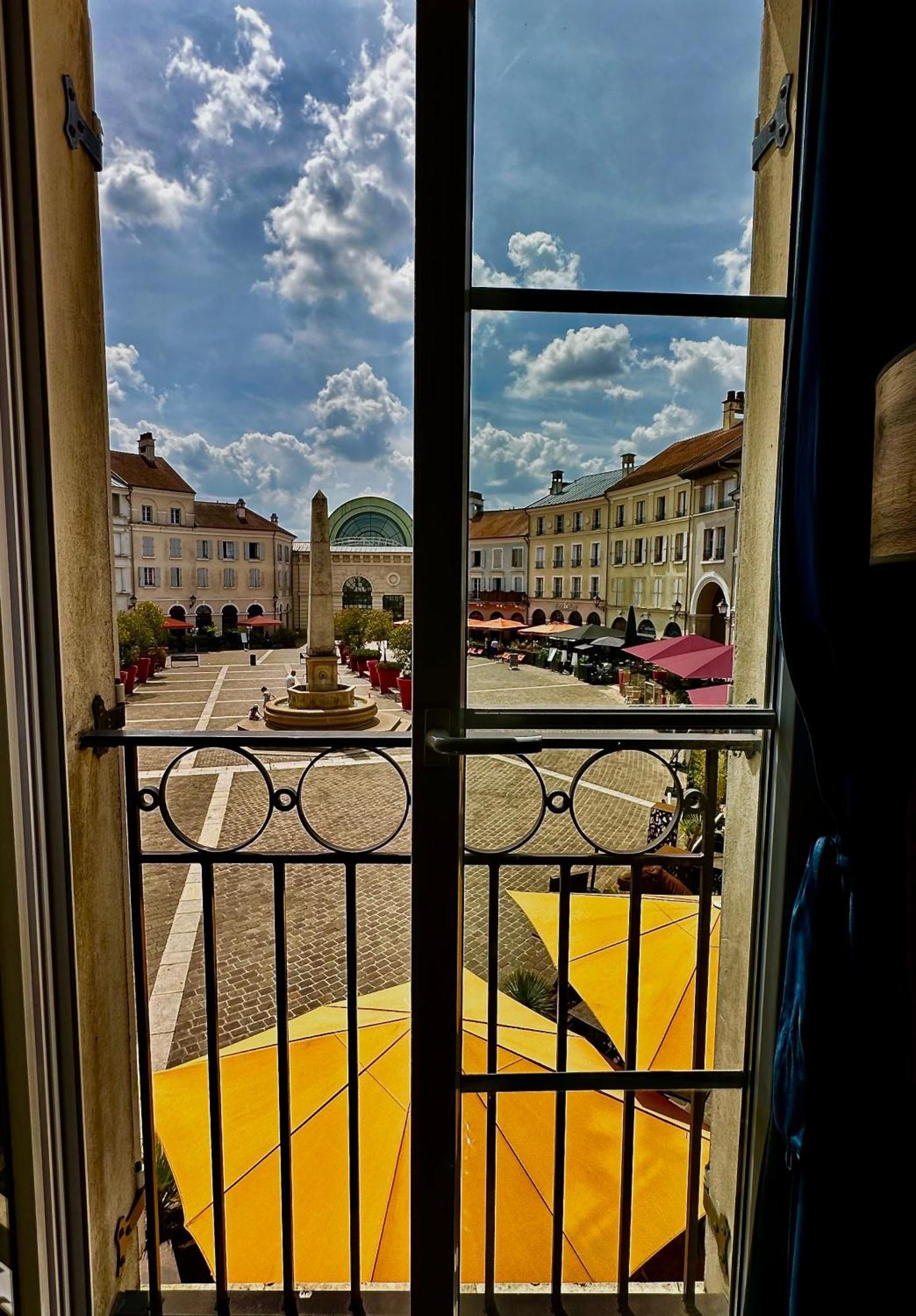 Appt Vue Place De Toscane - 4Min Disneyland-Paris Serris Exterior foto